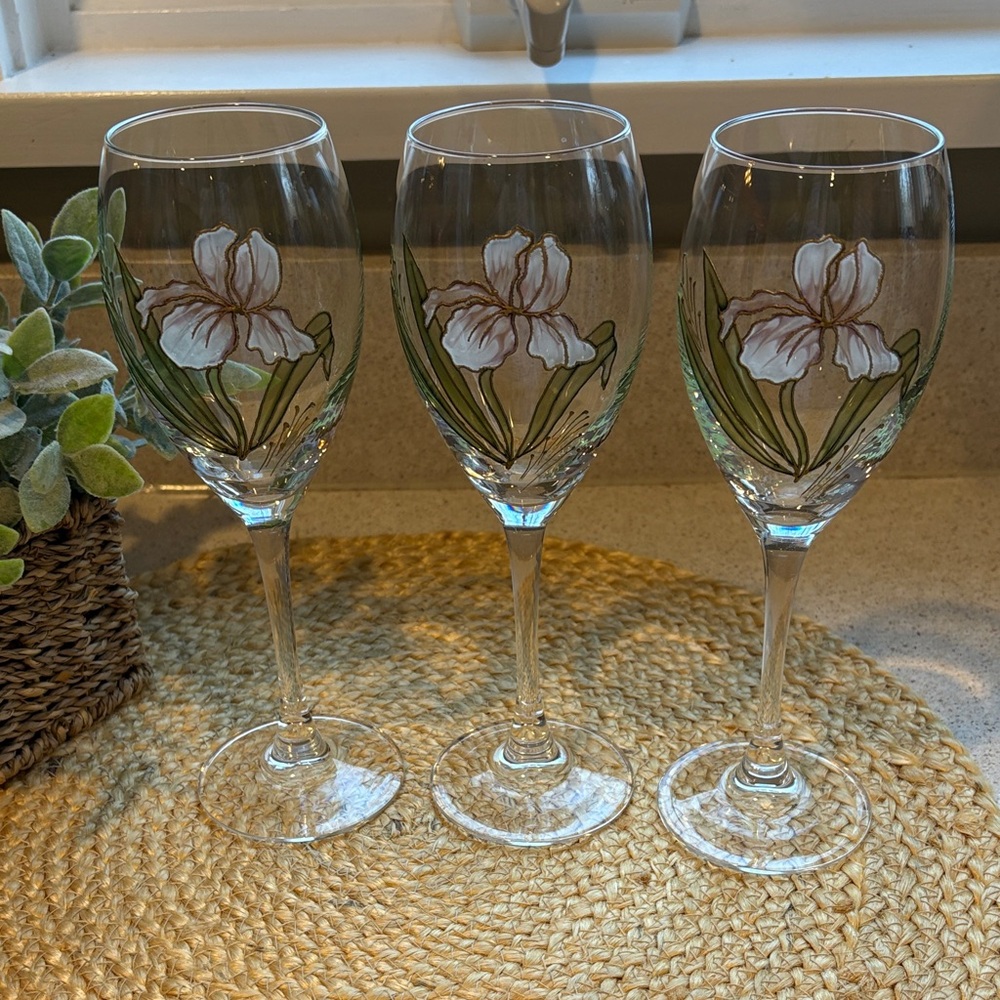 (3) Vintage Hand Painted Lily Wine Glasses Signed Malakul